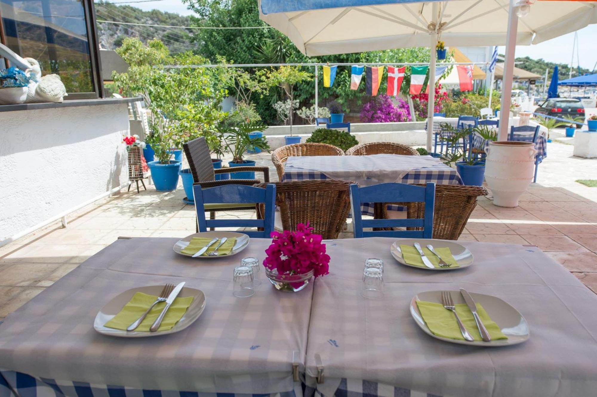 Hotel Avra Nea Epidavros Extérieur photo